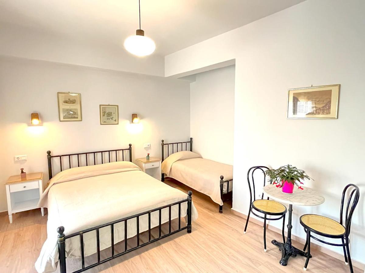 Pefkakia Park Hotel Ermoupoli Bagian luar foto